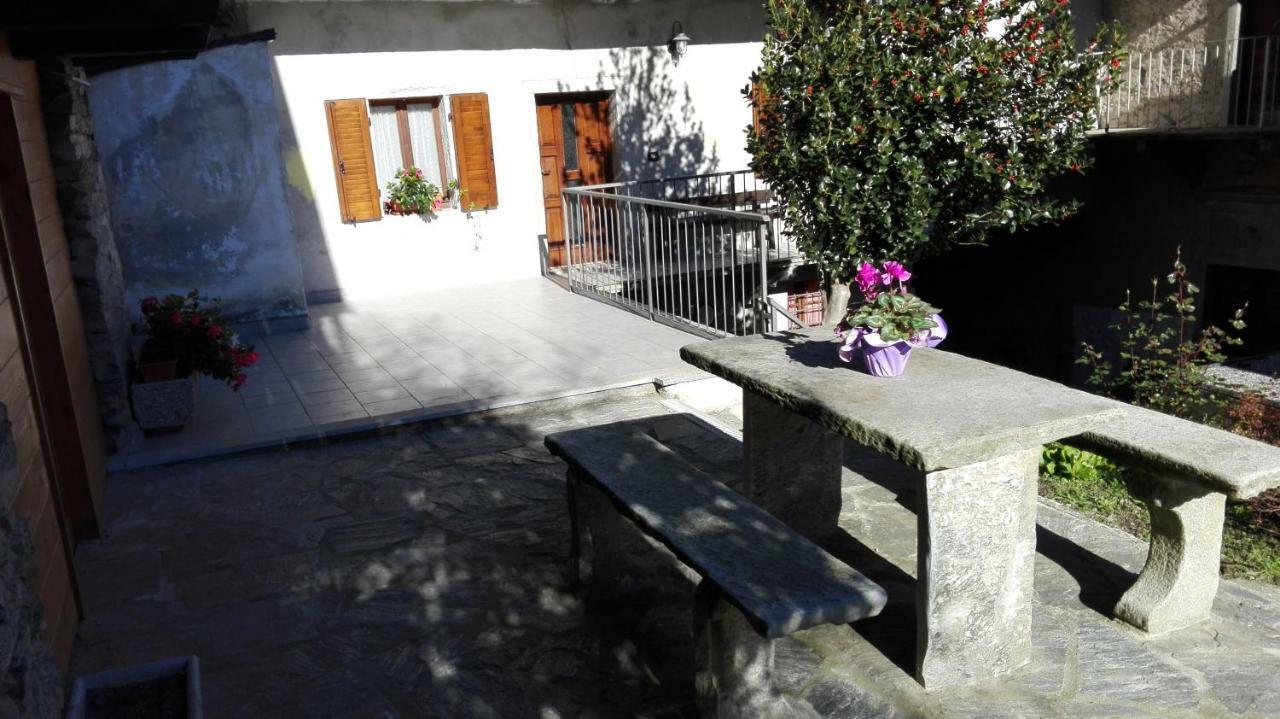 Il Borgo Di Monica Villa โดโมดอสโซลา ภายนอก รูปภาพ