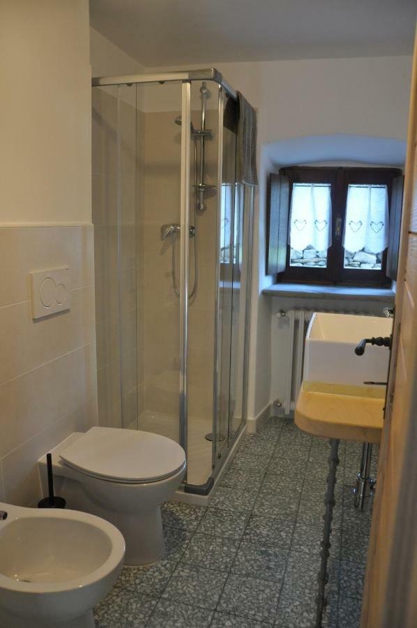 Il Borgo Di Monica Villa โดโมดอสโซลา ภายนอก รูปภาพ