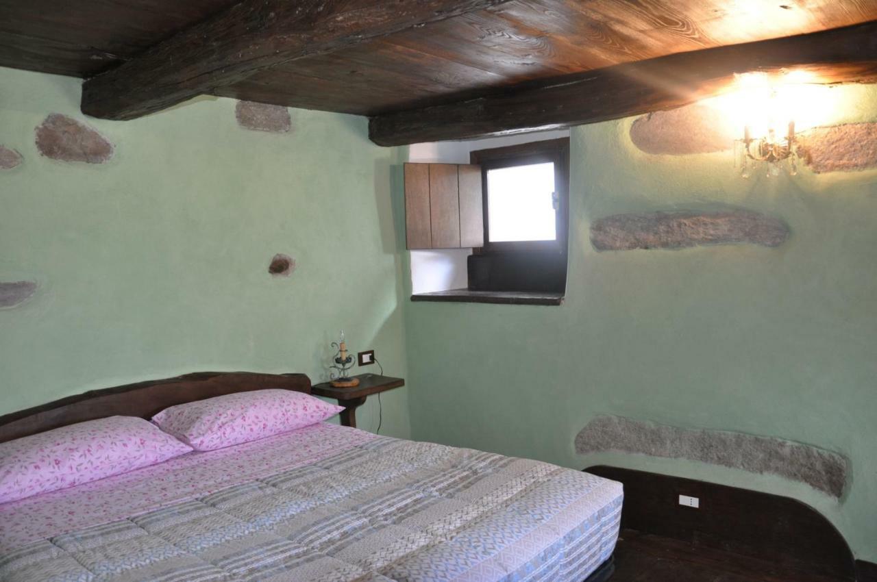 Il Borgo Di Monica Villa โดโมดอสโซลา ภายนอก รูปภาพ